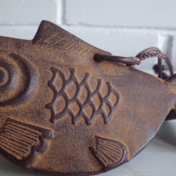 Primitive Cast Iron Fish with Rope Hanger - Picture 6 of 7